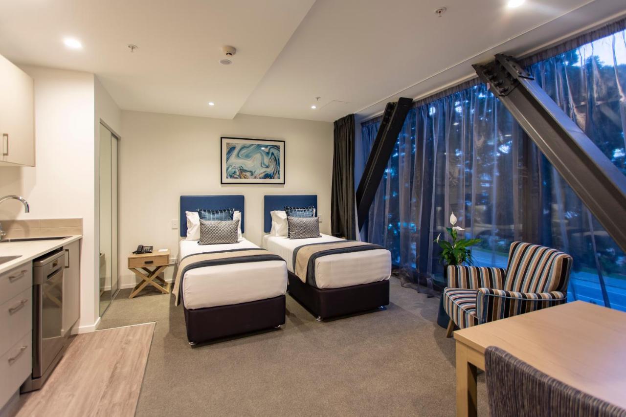 Ramada By Wyndham Queenstown Central Exterior foto