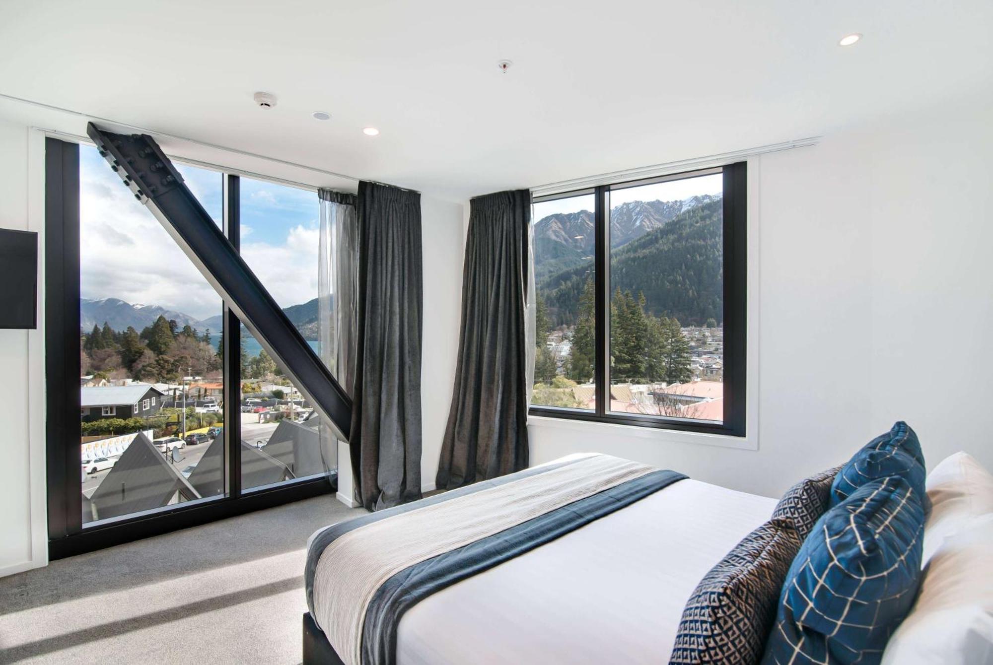 Ramada By Wyndham Queenstown Central Exterior foto