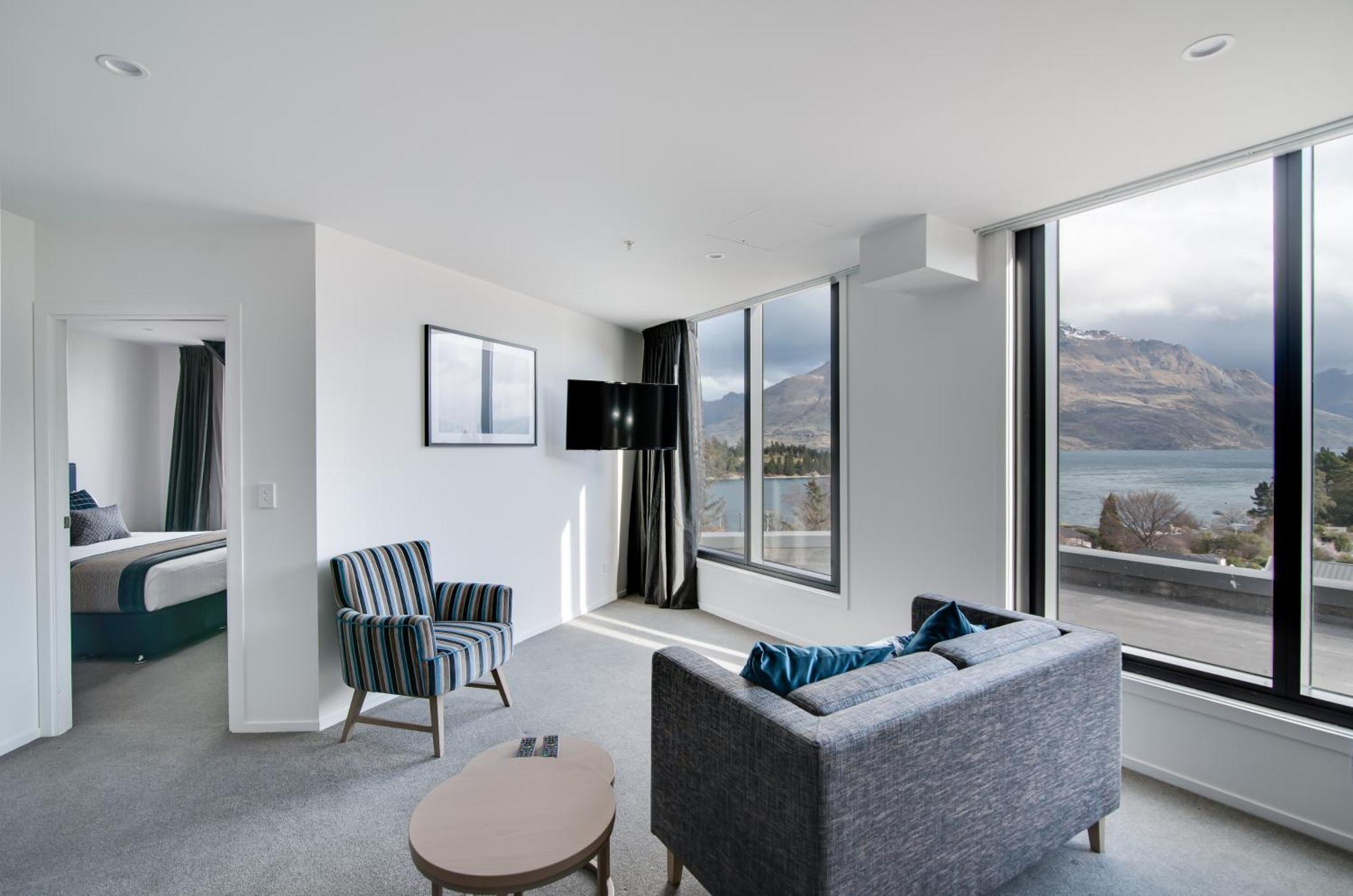 Ramada By Wyndham Queenstown Central Exterior foto